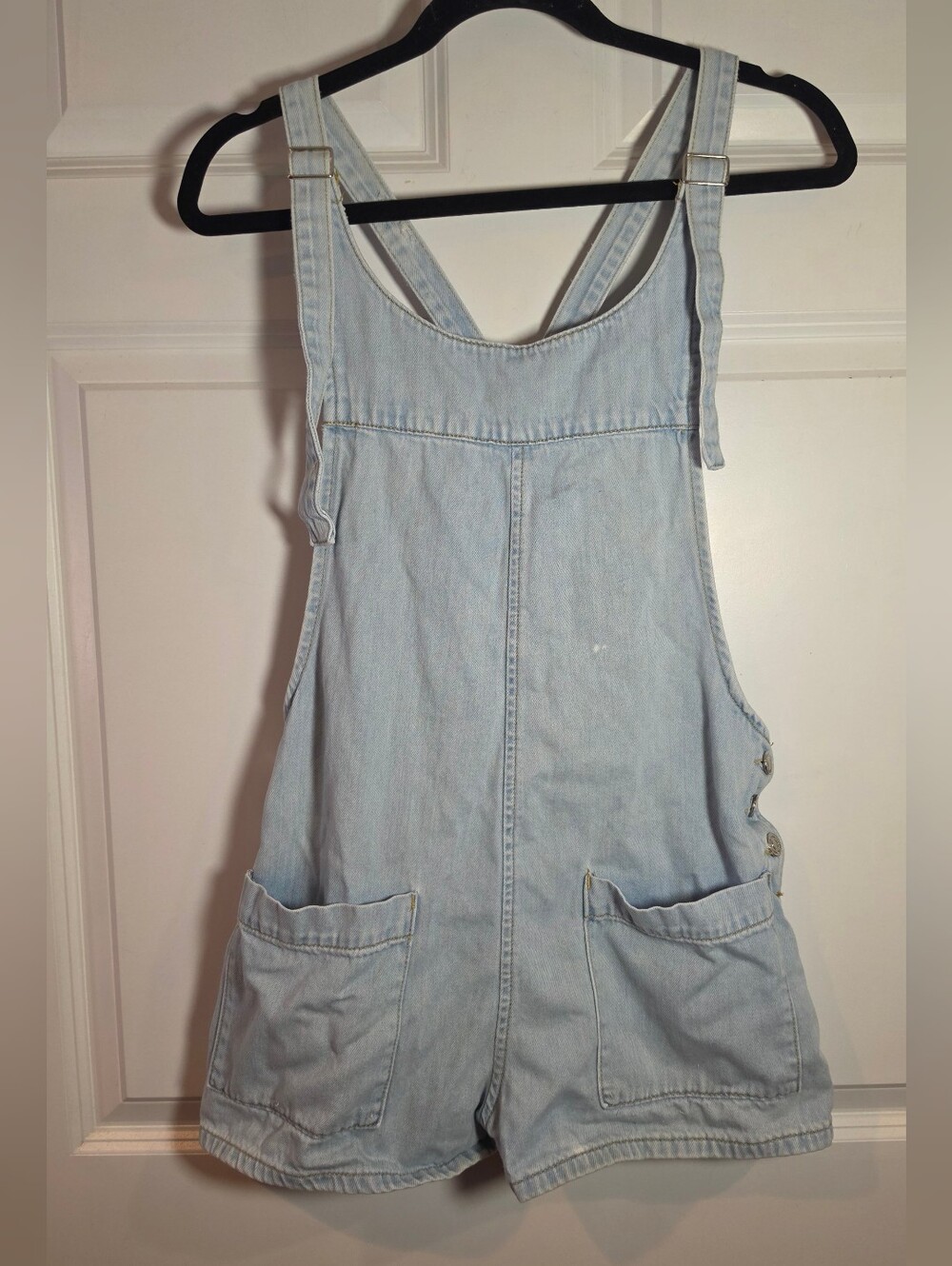 Forever 21 Light Blue Denim Short Overalls Minor Mark On Front US 30